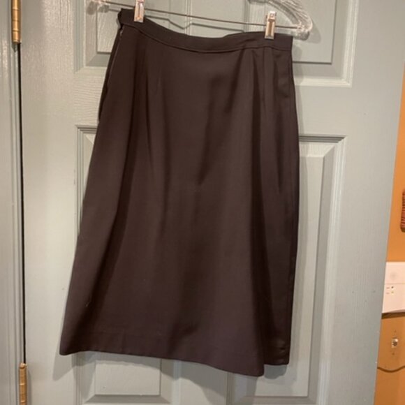 Handmacher black skirt/blazer, exquisite, rare, exc. cond., 27" waist, 39" chest - Picture 8 of 9